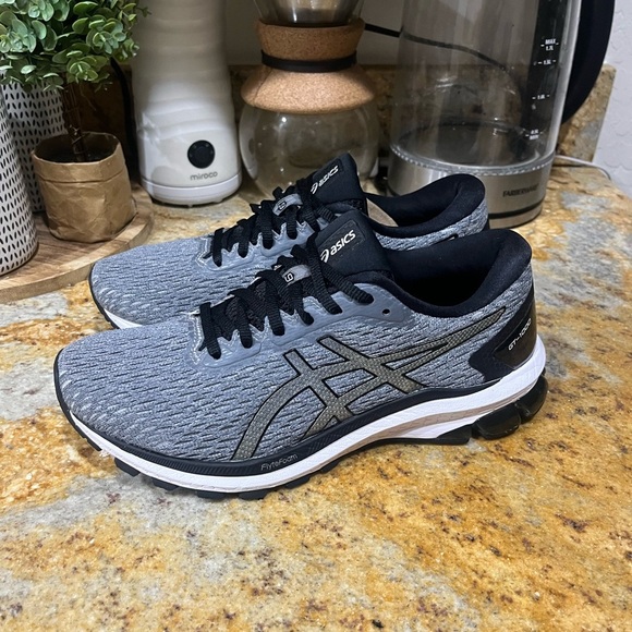 ASICS GT 1000 size 6.5 - Picture 3 of 8